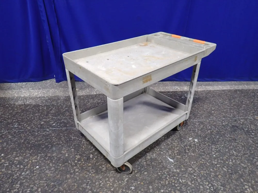 Rubbermaid 36" X 24" X 33" Cart