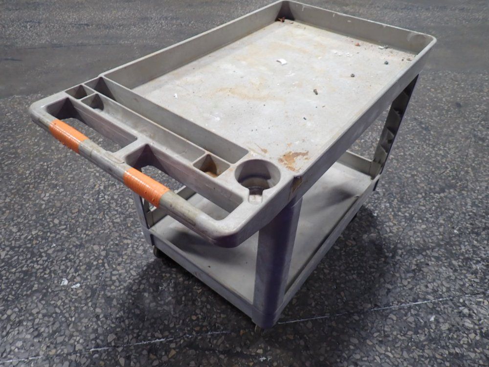 Rubbermaid 36" X 24" X 33" Cart