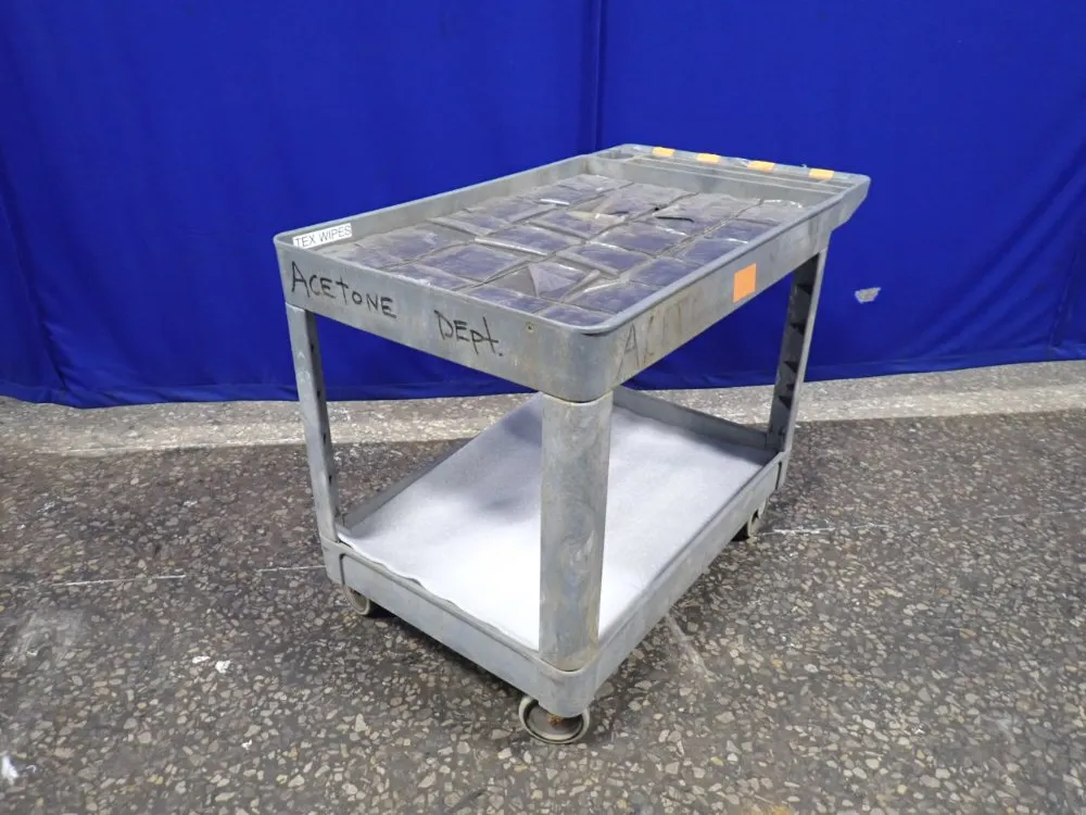 Rubbermaid 36" X 24" X 33" Cart