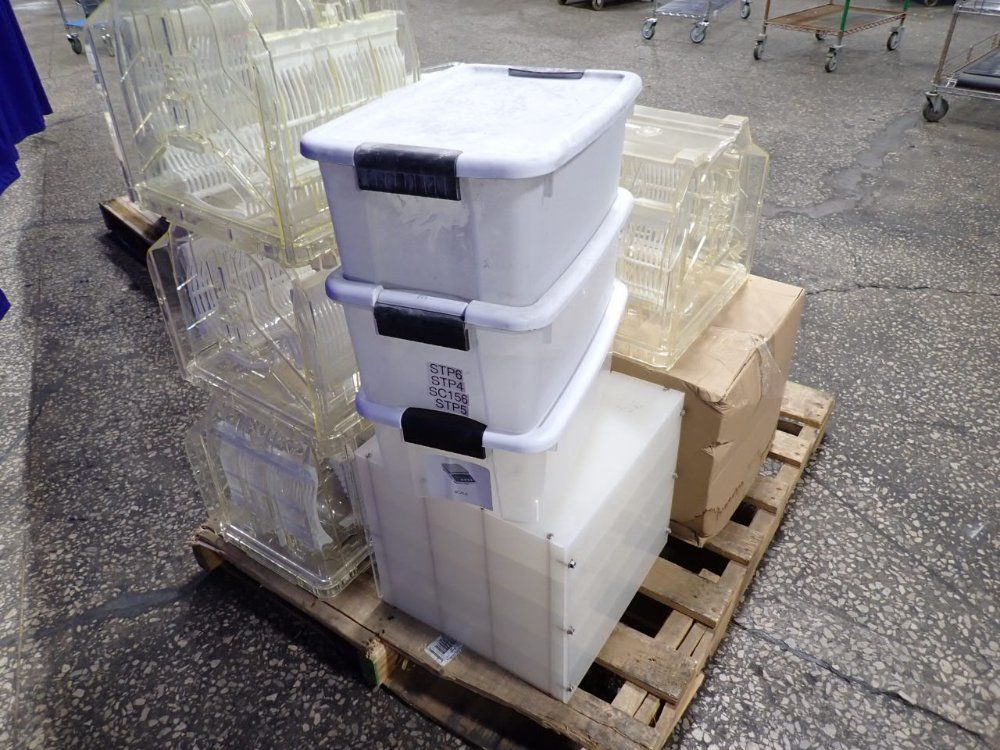 Wafer Carriers / Plastic Totes