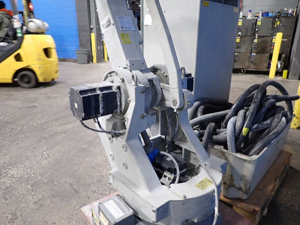 Yaskawa / Motoman Robot - Yr-sk16-c000