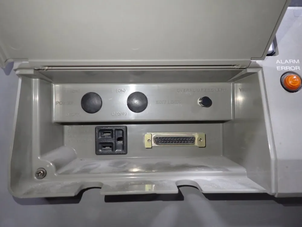 Yaskawa / Motoman Robot - Yr-sk16-c000