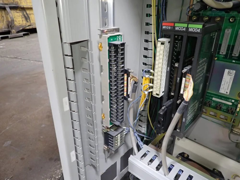 Yaskawa / Motoman Robot - Yr-sk16-c000