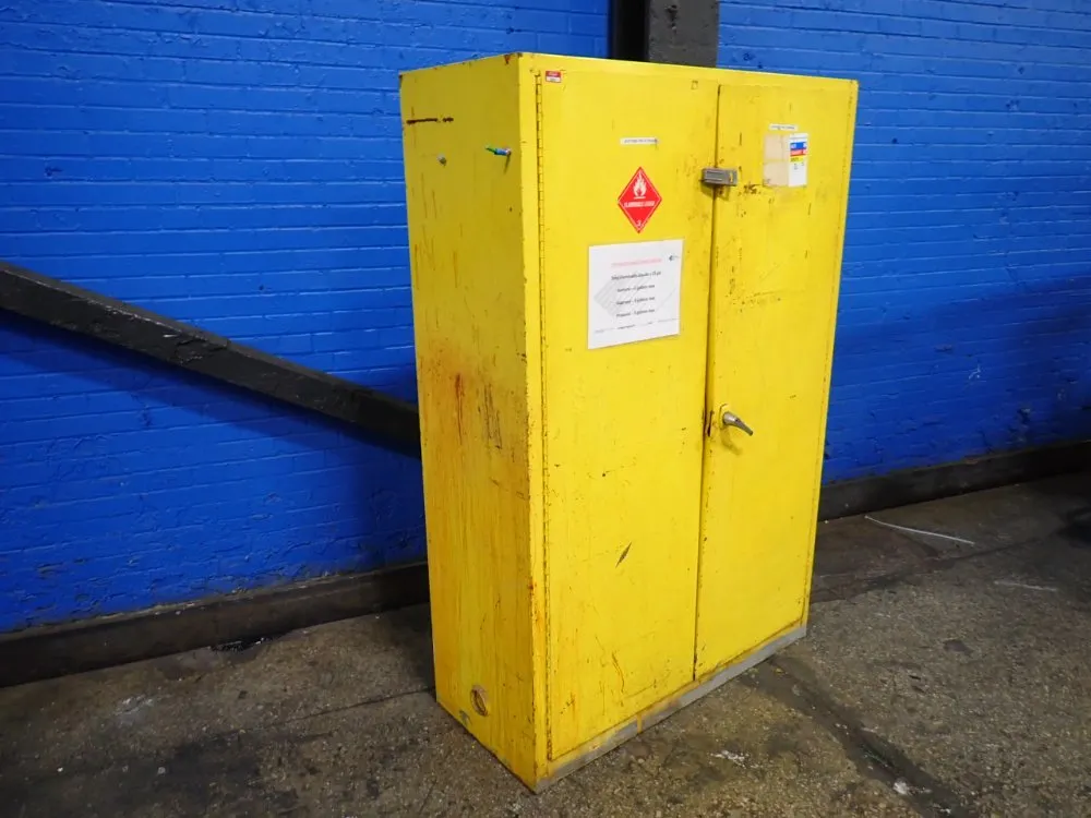 3 Shelves Flammable Storage Unit