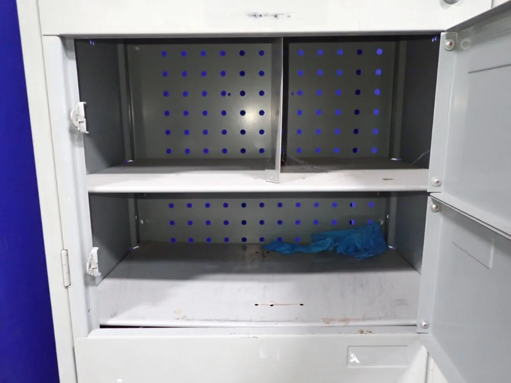 9 Lockers / 15" X 24" X 7 1/2" Locker Unit