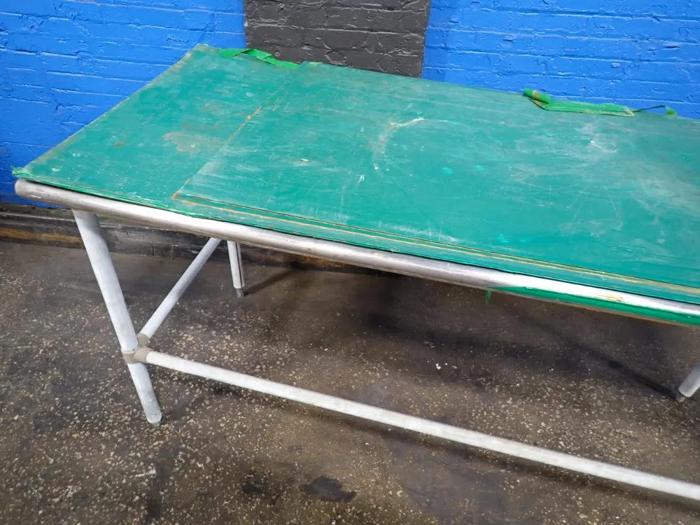 72"x 30" Work Bench W/hose Reel