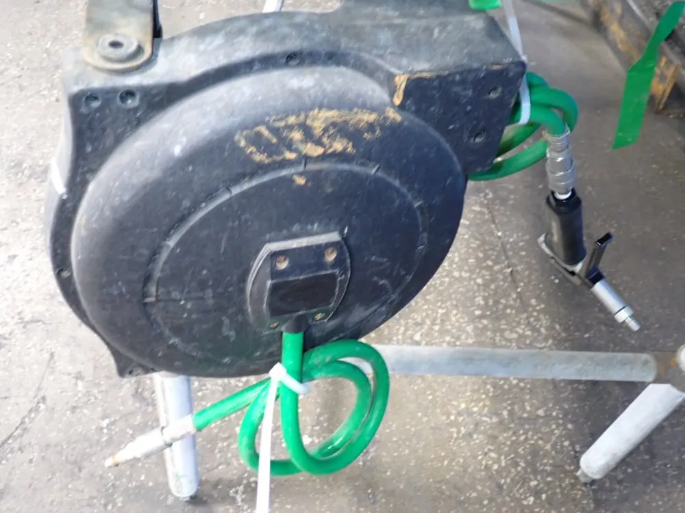 72"x 30" Work Bench W/hose Reel