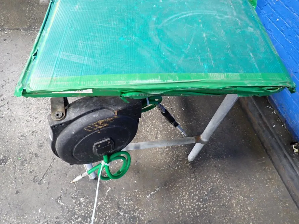 72"x 30" Work Bench W/hose Reel