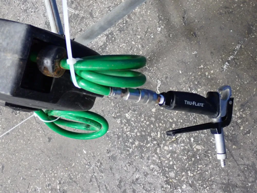 72"x 30" Work Bench W/hose Reel