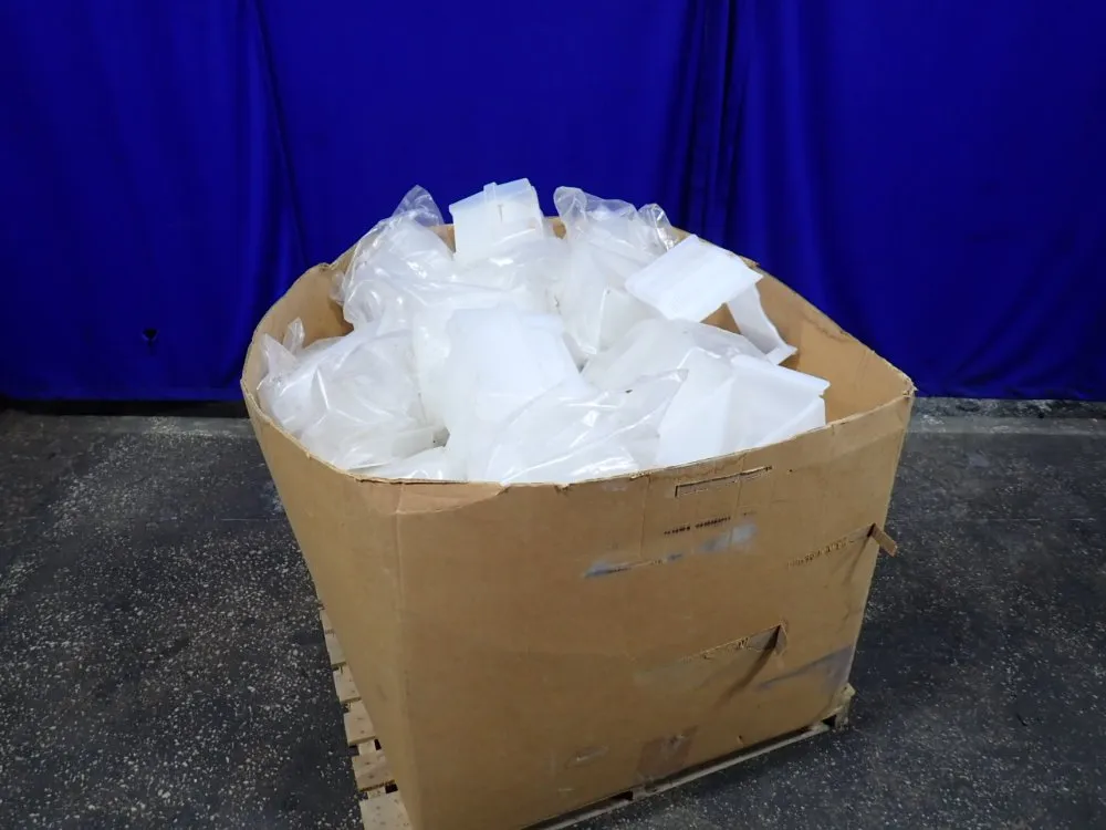 Plastic Containers/racks