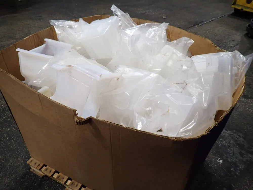 Plastic Containers/racks