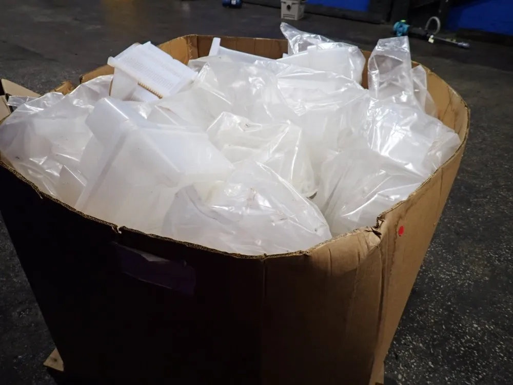 Plastic Containers/racks