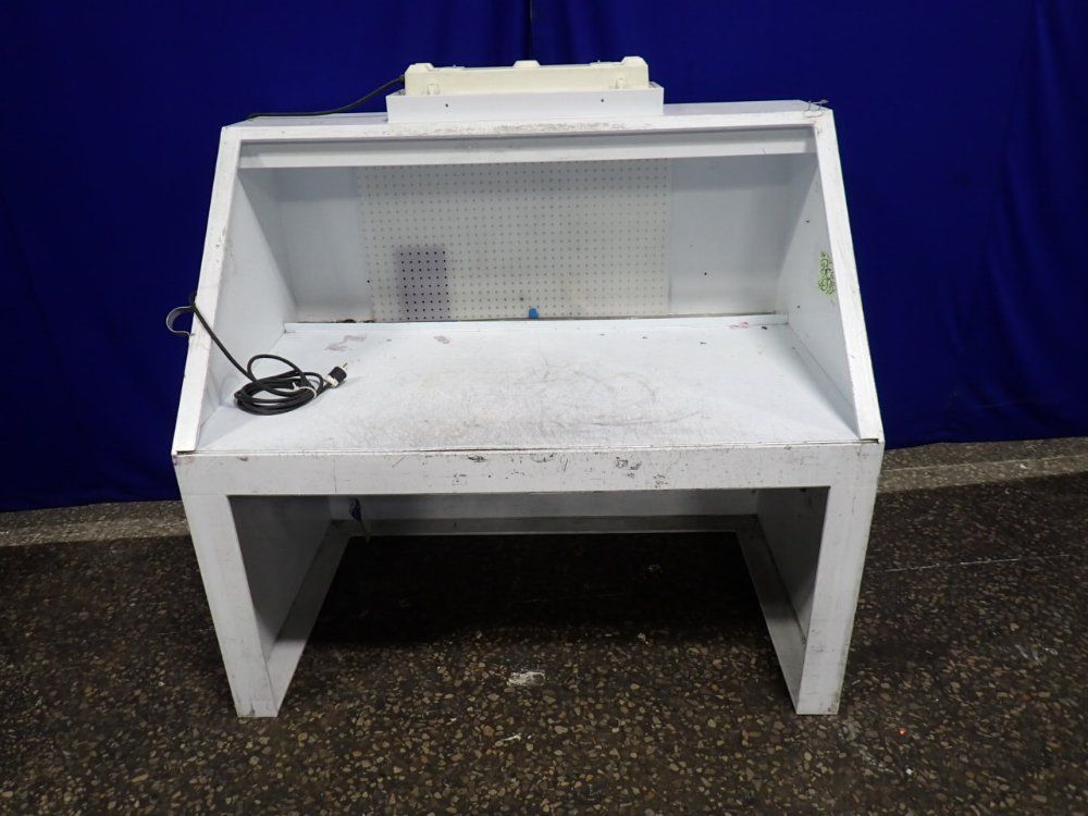 56" X 30" X 20" Fume Hood