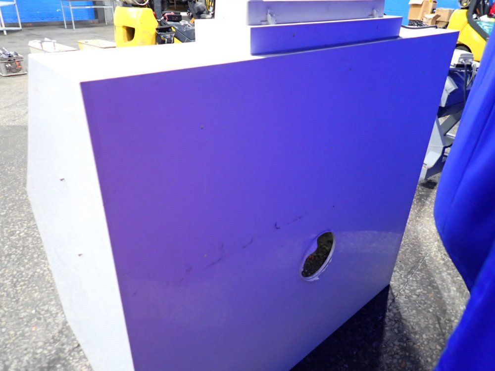 56" X 30" X 20" Fume Hood