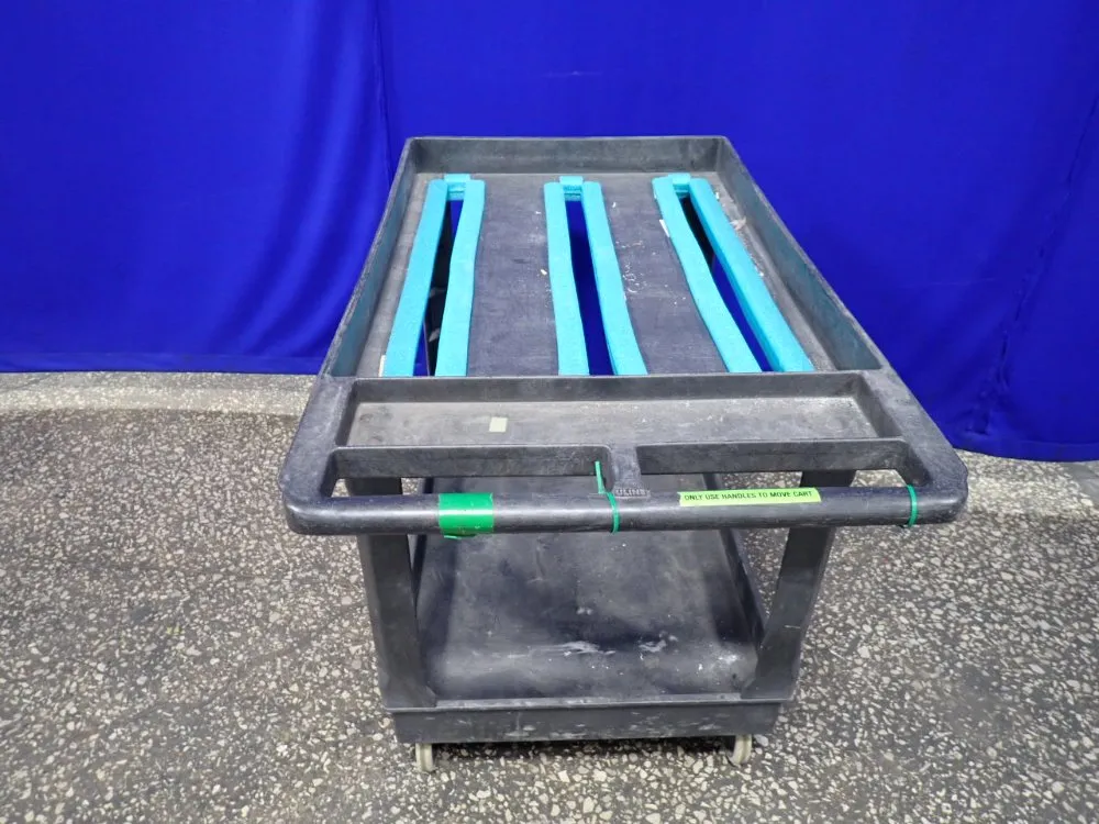 Uline 25" X 36" X 33" Cart