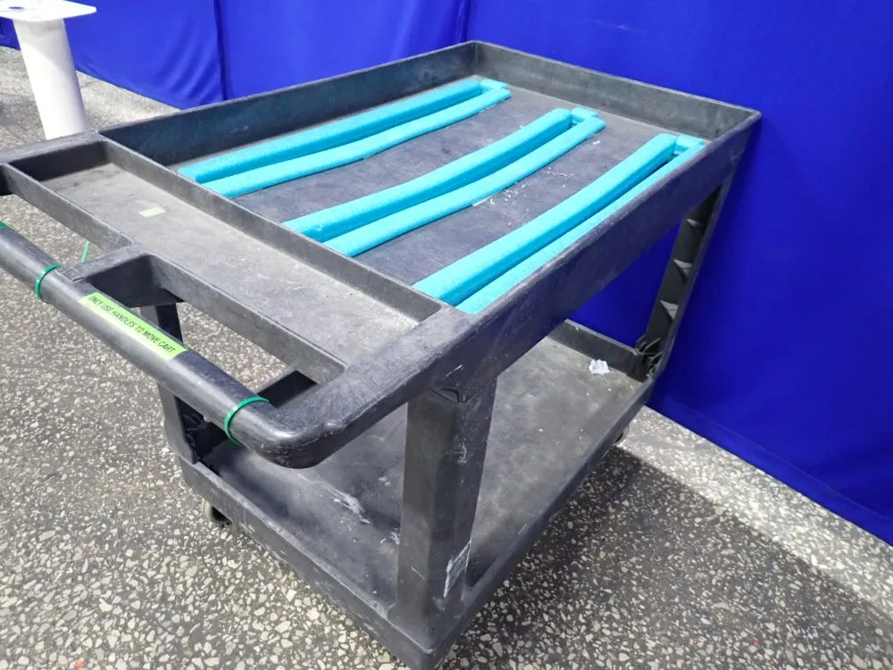 Uline 25" X 36" X 33" Cart