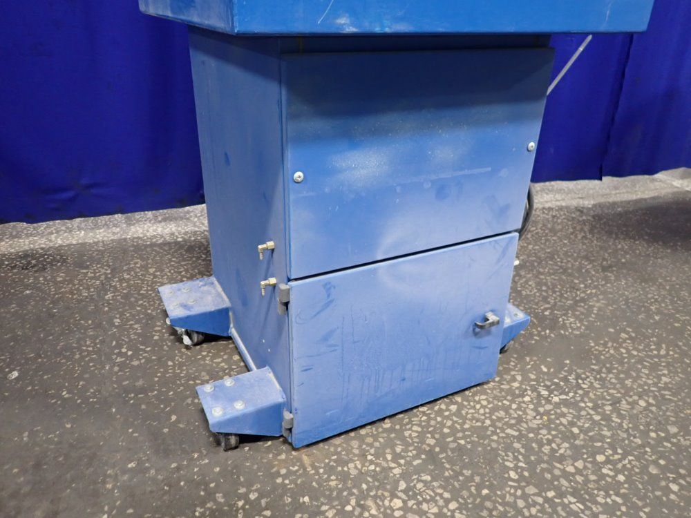 Torit Donaldson 25 1/2" X 27" Downdraft Table - Db-800