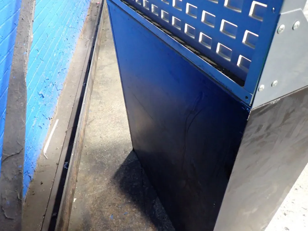 Global Industries Shelf W/ Louvered Rack