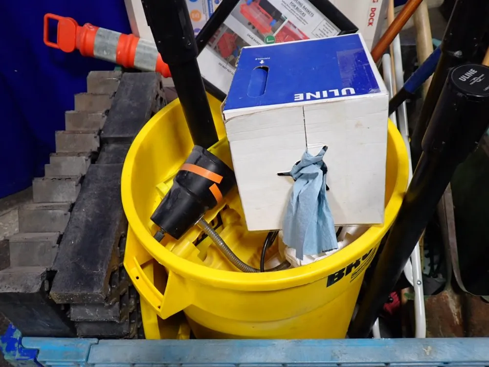 Uline, Rubbermaid Shop Supplies