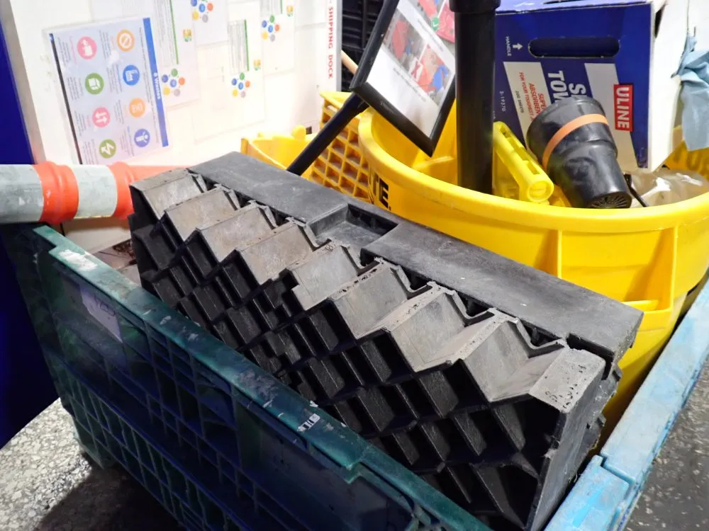 Uline, Rubbermaid Shop Supplies