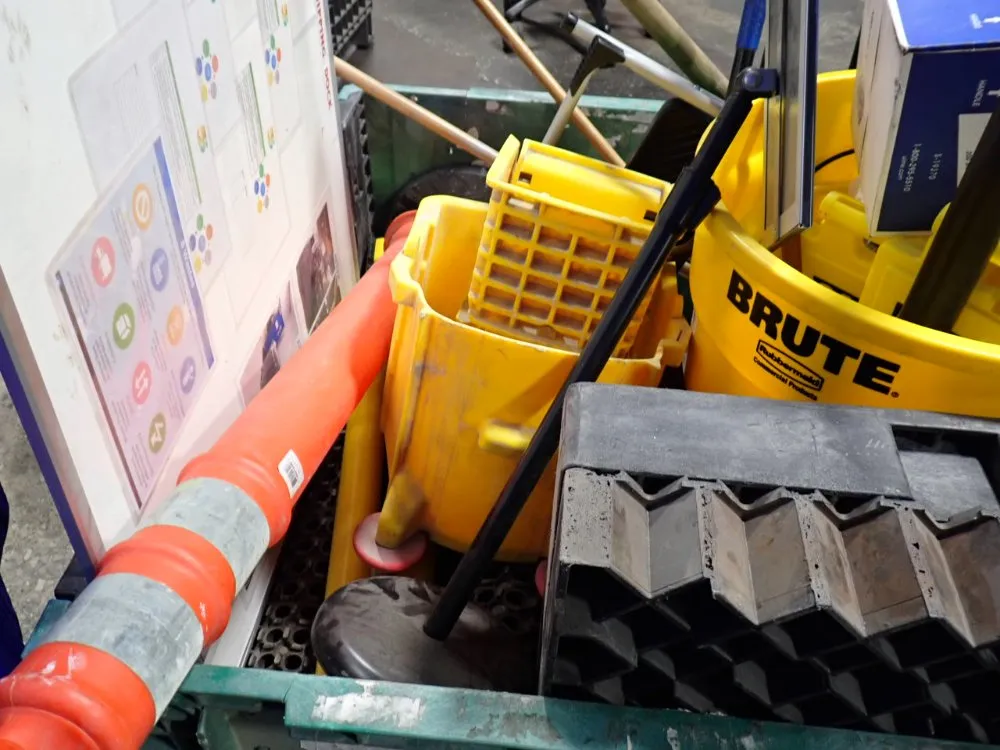 Uline, Rubbermaid Shop Supplies