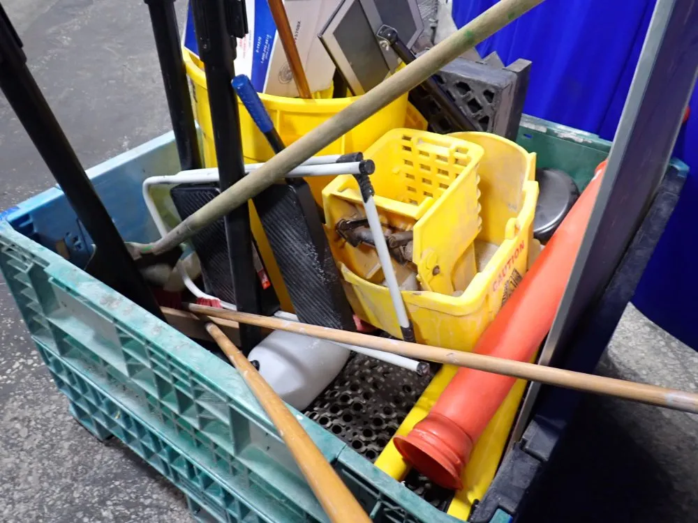 Uline, Rubbermaid Shop Supplies