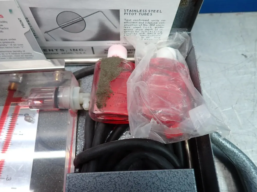 Dwyer Air Velocity Meter - 400-10