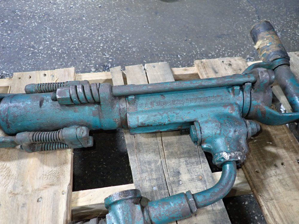 Pneumatic Jackhammer