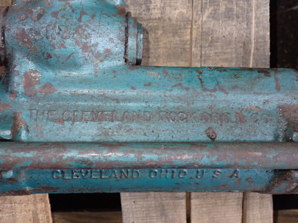 Pneumatic Jackhammer