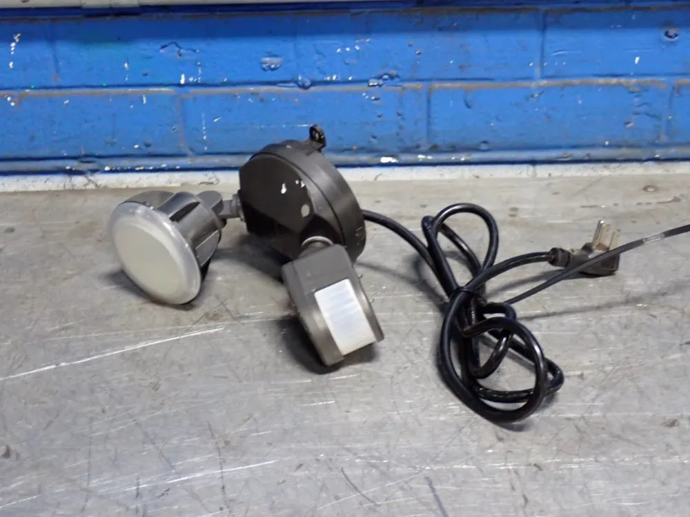 Brinks 12 W Light - Model 7004