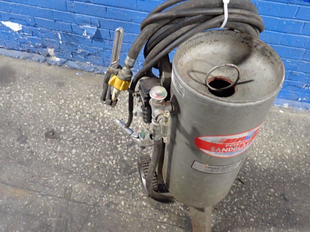 Brut Mfg Co Pressure Sandblaster