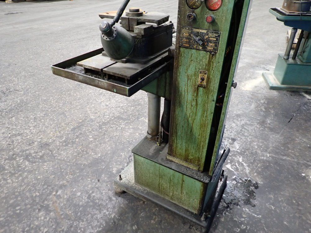 Snow Tapper - Ta-1-r