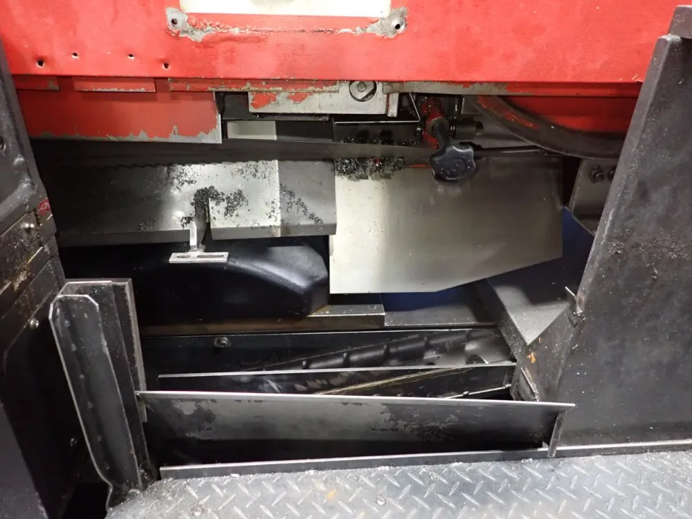 Amada 28" X 39" Horizontal Band Saw - H-700