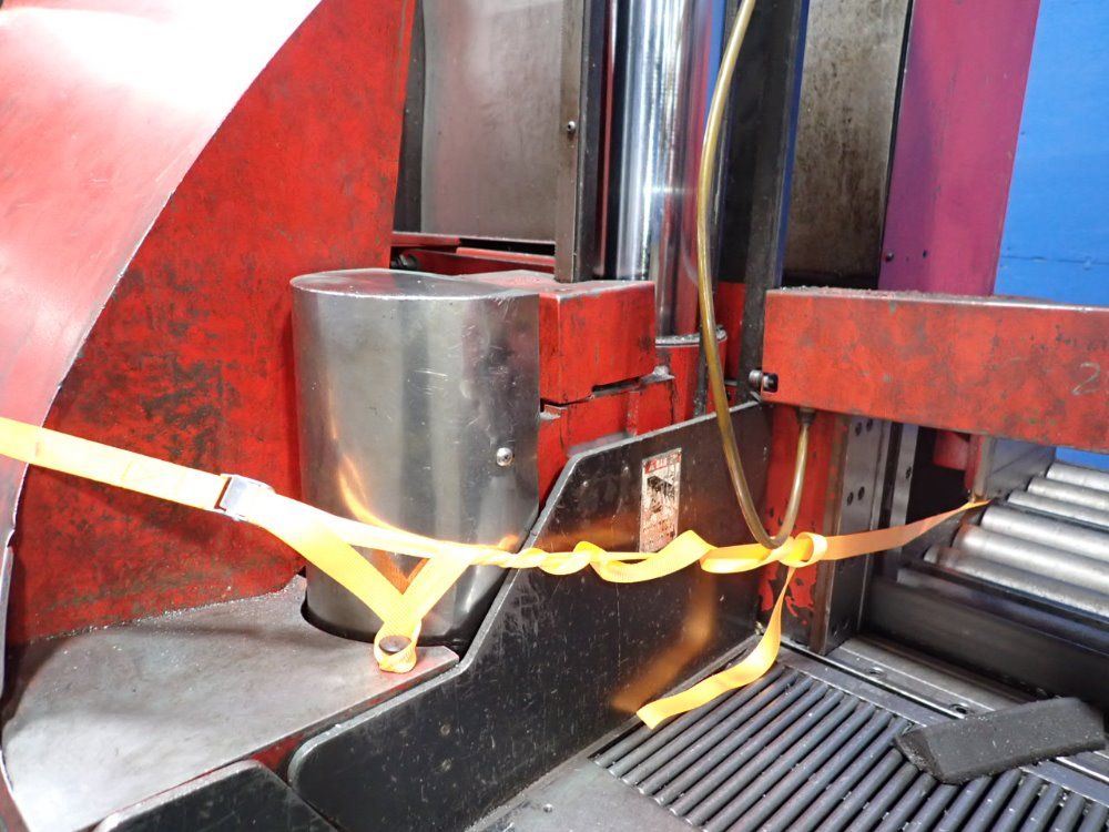 Amada 24" X 33" Horizontal Band Saw - Hfa530