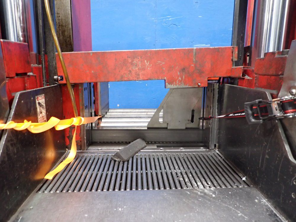 Amada 24" X 33" Horizontal Band Saw - Hfa530