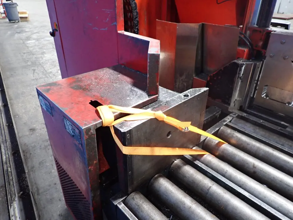 Amada 24" X 33" Horizontal Band Saw - Hfa530