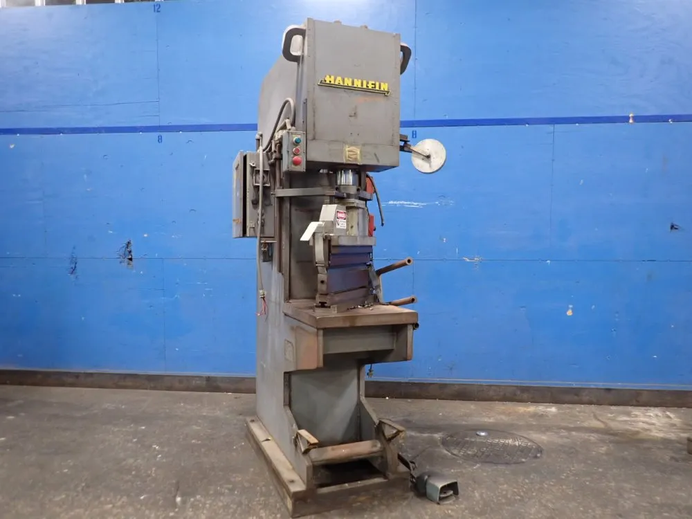 Hannifin 28 Ton Hydraulic Press - T 1922