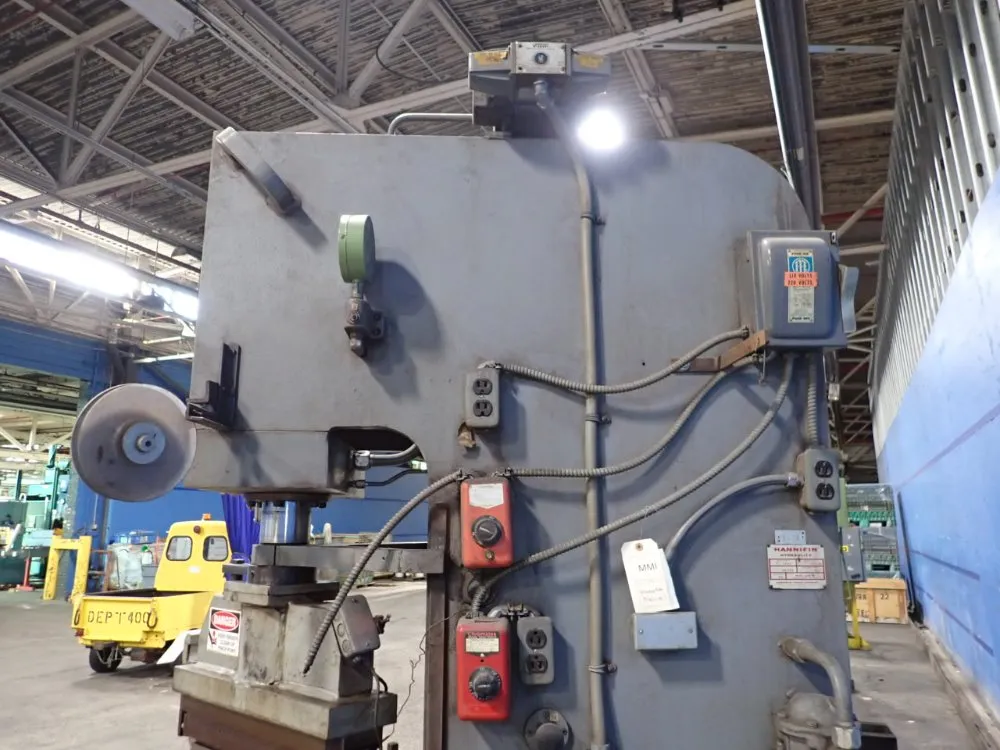 Hannifin 28 Ton Hydraulic Press - T 1922