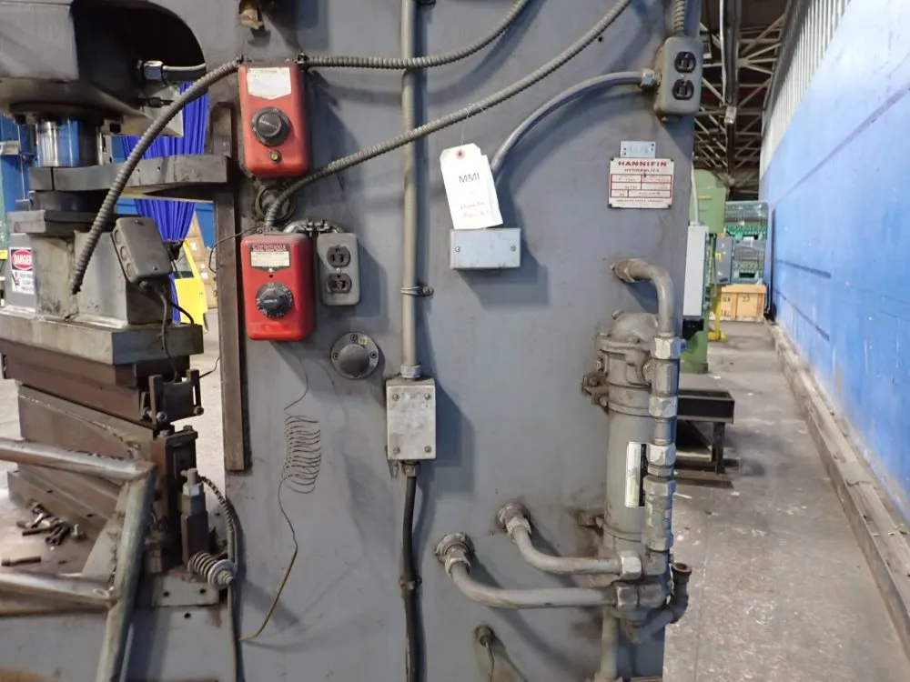Hannifin 28 Ton Hydraulic Press - T 1922