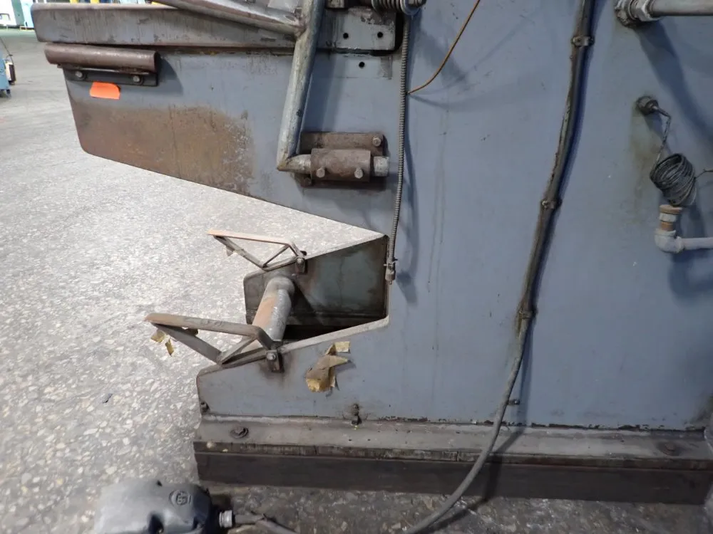 Hannifin 28 Ton Hydraulic Press - T 1922