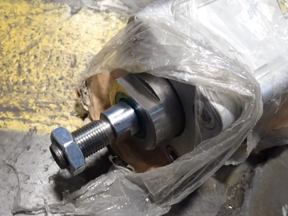 Festo Iso Cylinder - Dncke-63-850-ppv-a