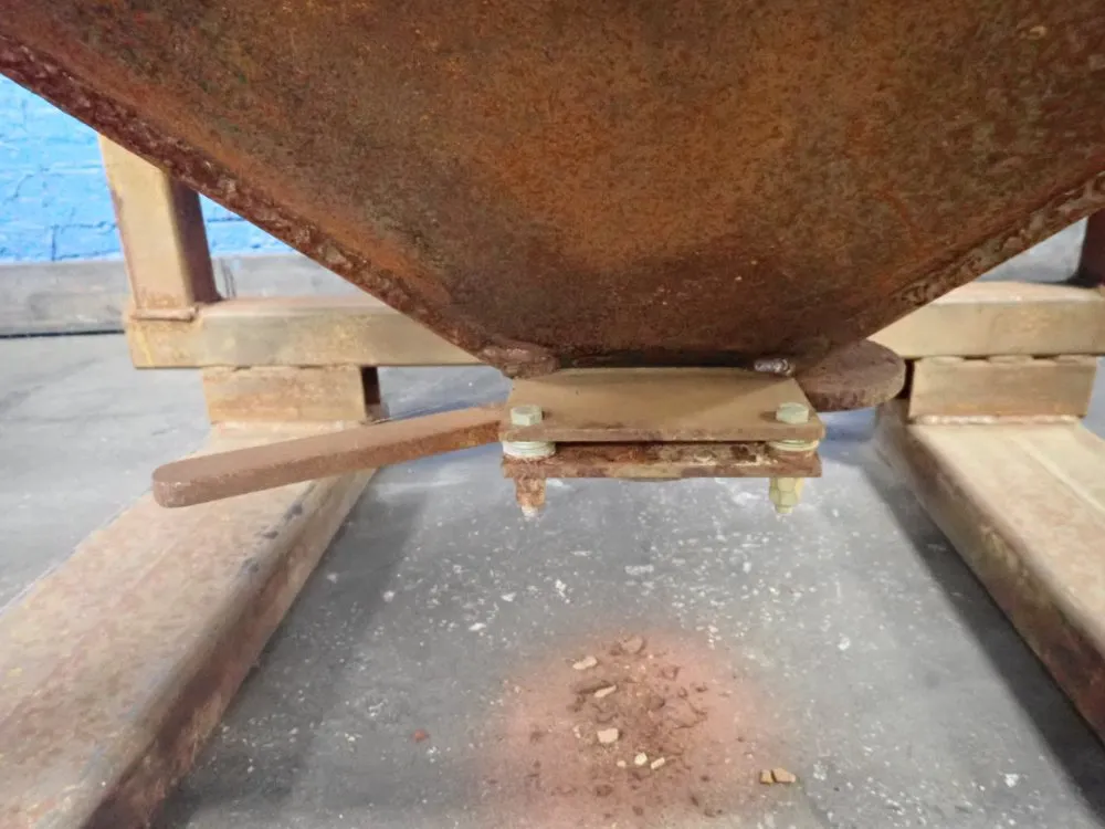 39" X 41" X 54" Hopper