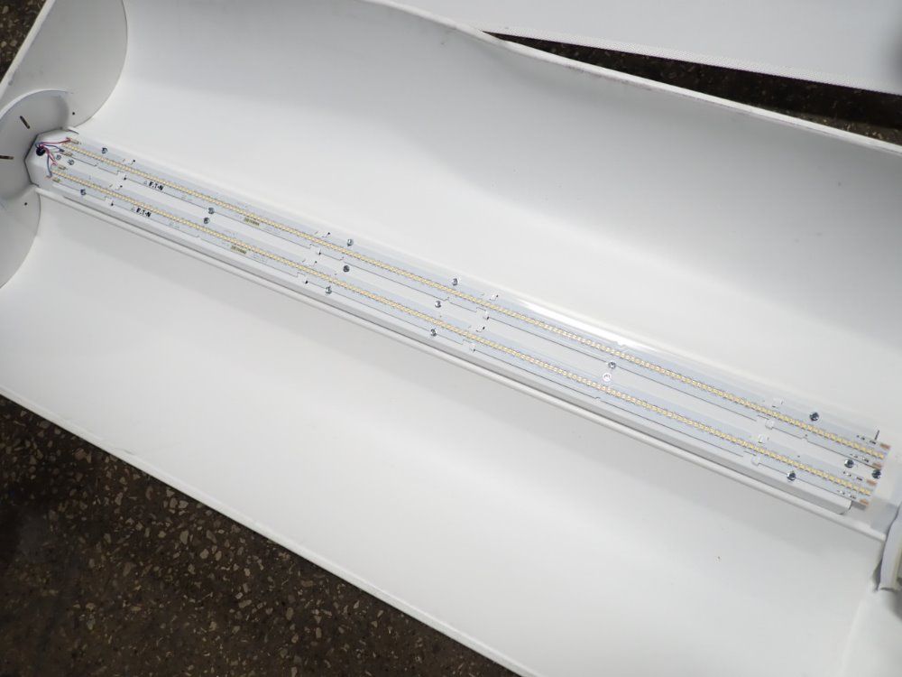 4' X 2' Light Fixture