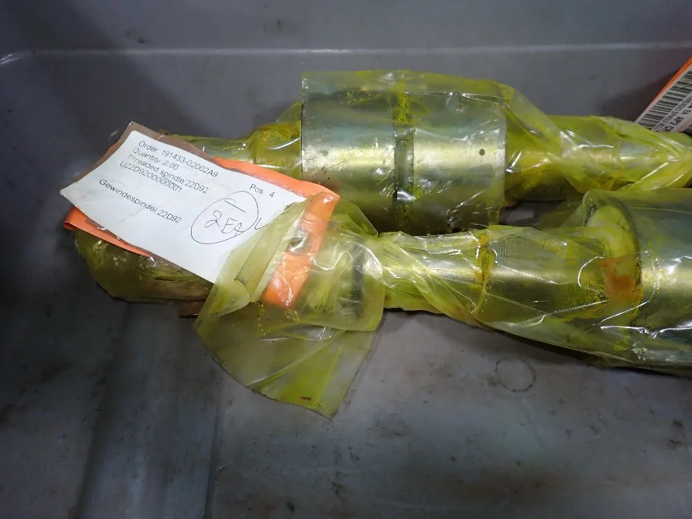 18" Threaded Spindles