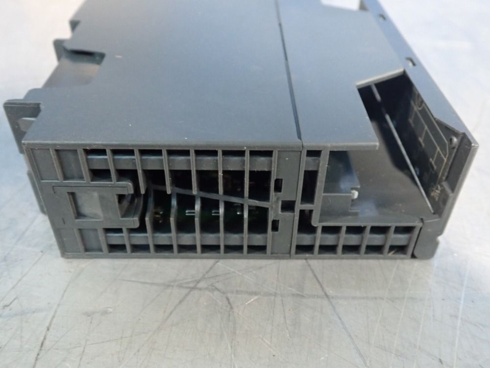 Siemens Output Module - 6es7322-1bf01-0aa0