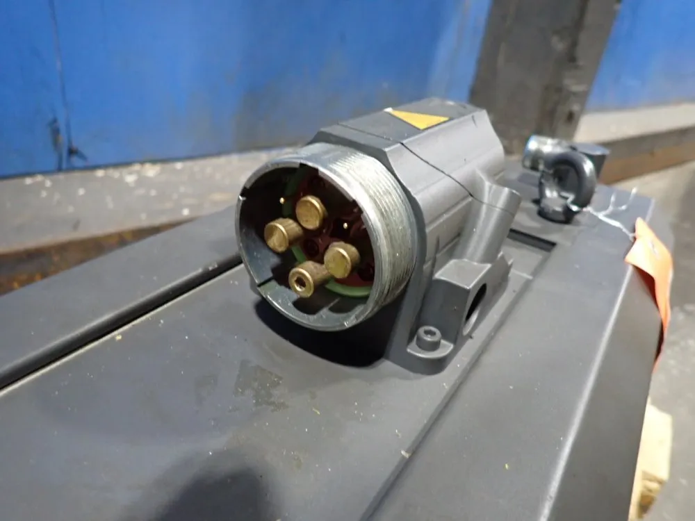 Siemens Servo Motor - 1ft6105-8sf71-4eh0