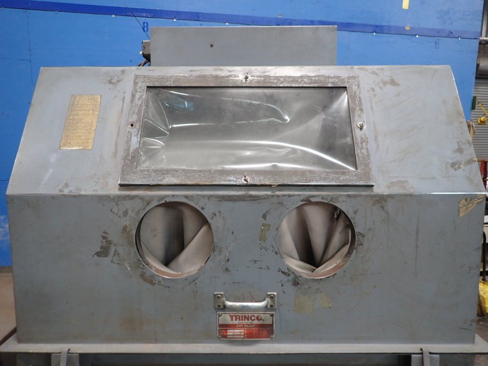Trinco 47 1/2" X 47 1/2" X 30" Blast Cabinet - 48x48sl/delux