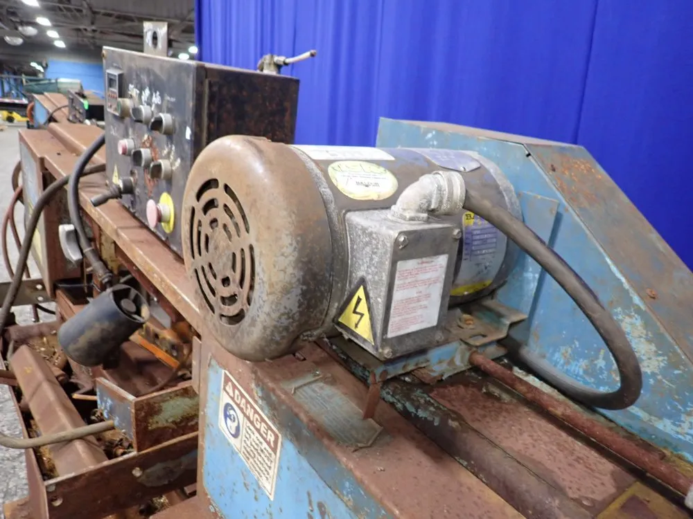Doall 23 1/2" X 11" Horizontal Band Saw - C-916a