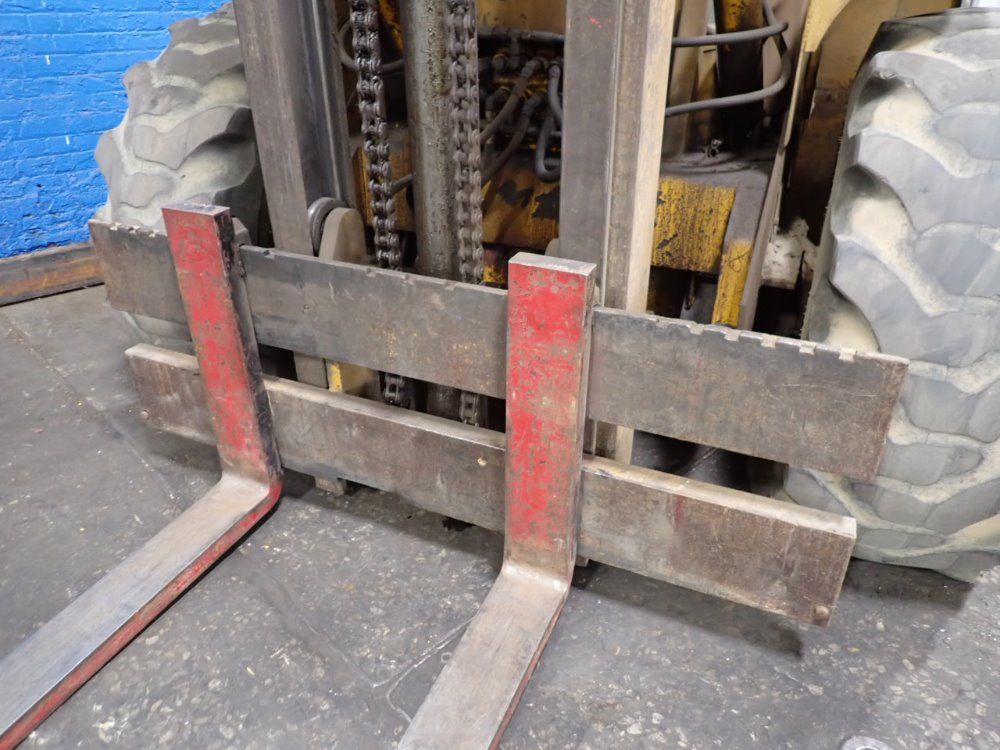 Allis Chalmers Diesel Forklift - Ea 700