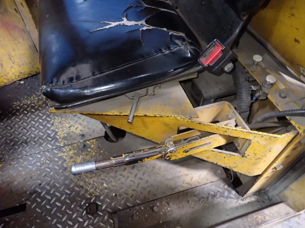 Allis Chalmers Diesel Forklift - Ea 700